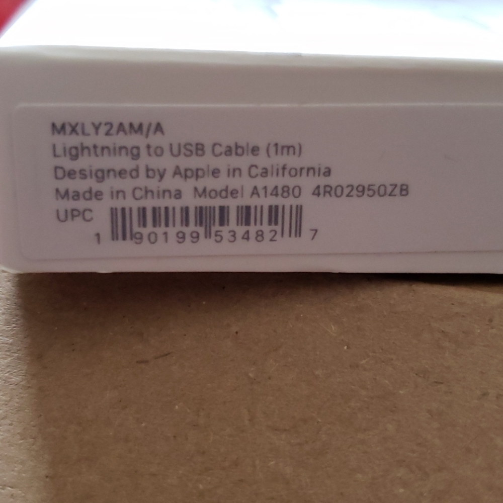 Apple Lightning to USB Cable - Picture 3 of 4